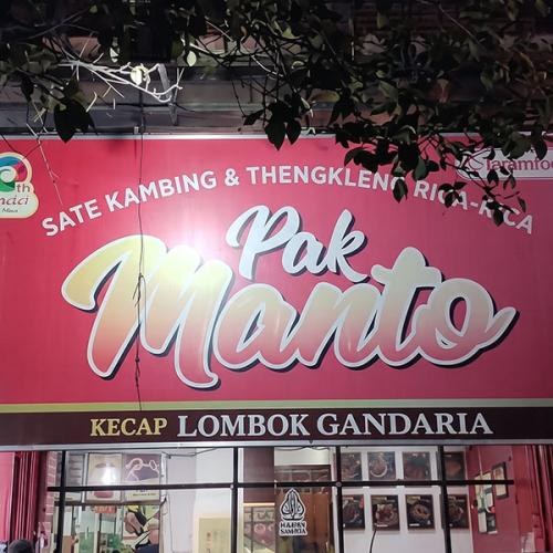 Sate Kambing Pak Manto